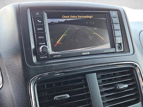 Used 2018 Dodge Grand Caravan GT FWD image 11