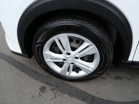 Used 2023 Nissan Kicks S FWD image 36