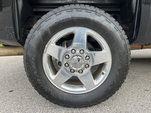 Used 2012 GMC Sierra 2500 Denali w/ Suspension Package, Off-Road image 7