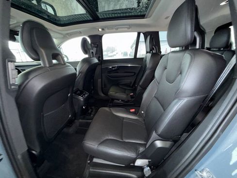 Used 2020 Volvo XC90 T6 Momentum image 25