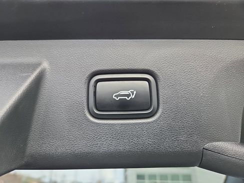 Used 2022 Hyundai Tucson Limited image 13