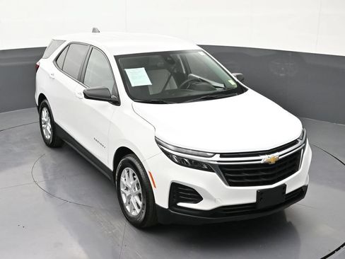 Used 2024 Chevrolet Equinox LS w/ LS Convenience Package FWD image 22