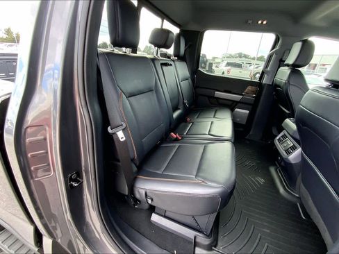 Used 2025 Ford F250 Lariat w/ Tremor Off-Road Package image 19