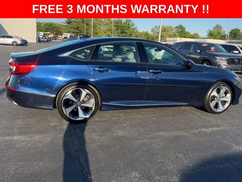 Used 2018 Honda Accord Touring image 8