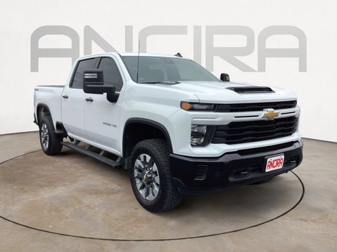 Used 2024 Chevrolet Silverado 2500 Custom w/ Custom Convenience Package image 7