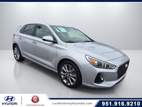 Used 2018 Hyundai Elantra GT image 1