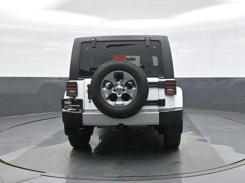 Used 2016 Jeep Wrangler Unlimited Sahara w/ Connectivity Group image 6