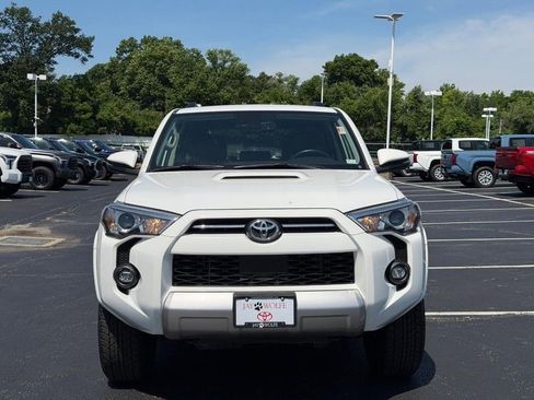 Used 2024 Toyota 4Runner TRD Off-Road Premium AWD/4WD image 11