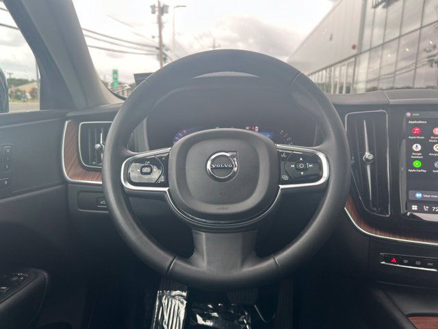 Certified 2024 Volvo XC60 B5 Plus w/ Protection Package Premier AWD/4WD image 17