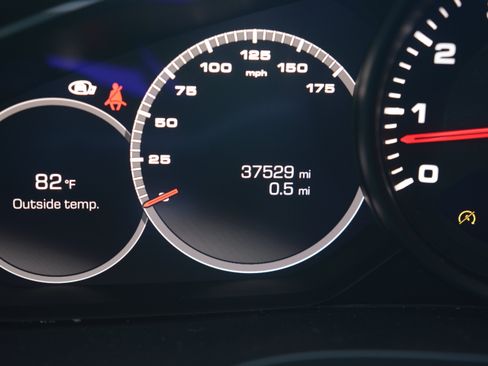 Certified 2021 Porsche Cayenne AWD/4WD image 10