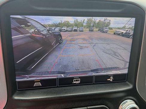 Used 2022 GMC Sierra 2500 SLE w/ SLE Value Package; image 19