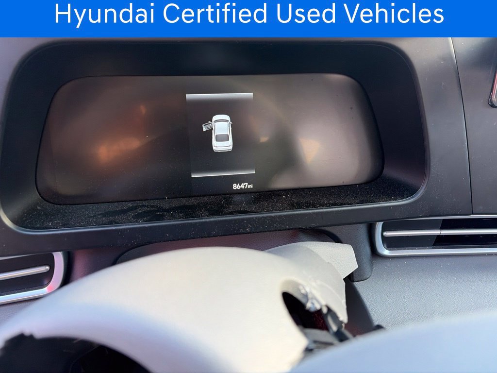 Used 2025 Hyundai Elantra SE FWD image 8