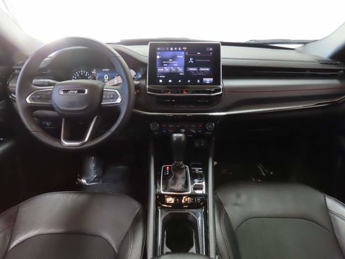 Used 2024 Jeep Compass Trailhawk image 14