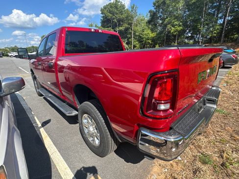 Used 2026 RAM 2500 Big Horn AWD/4WD image 7