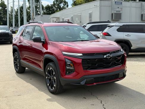 Used 2025 Chevrolet Equinox RS w/ Safety and Technology Package FWD image 4