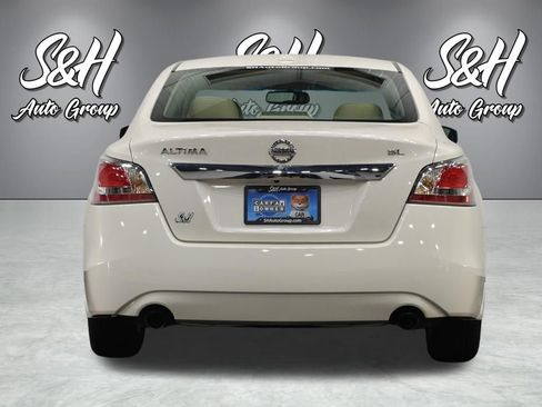 Used 2015 Nissan Altima 2.5 SL w/ Technology Package FWD image 19