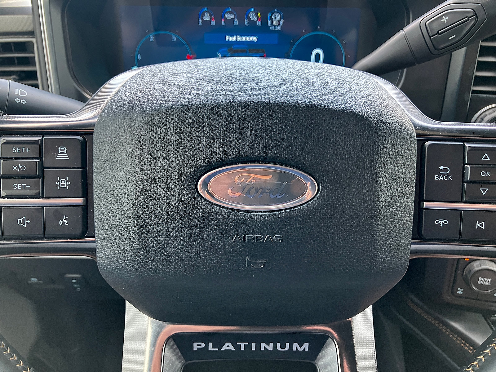 Used 2024 Ford F250 Platinum AWD/4WD image 32