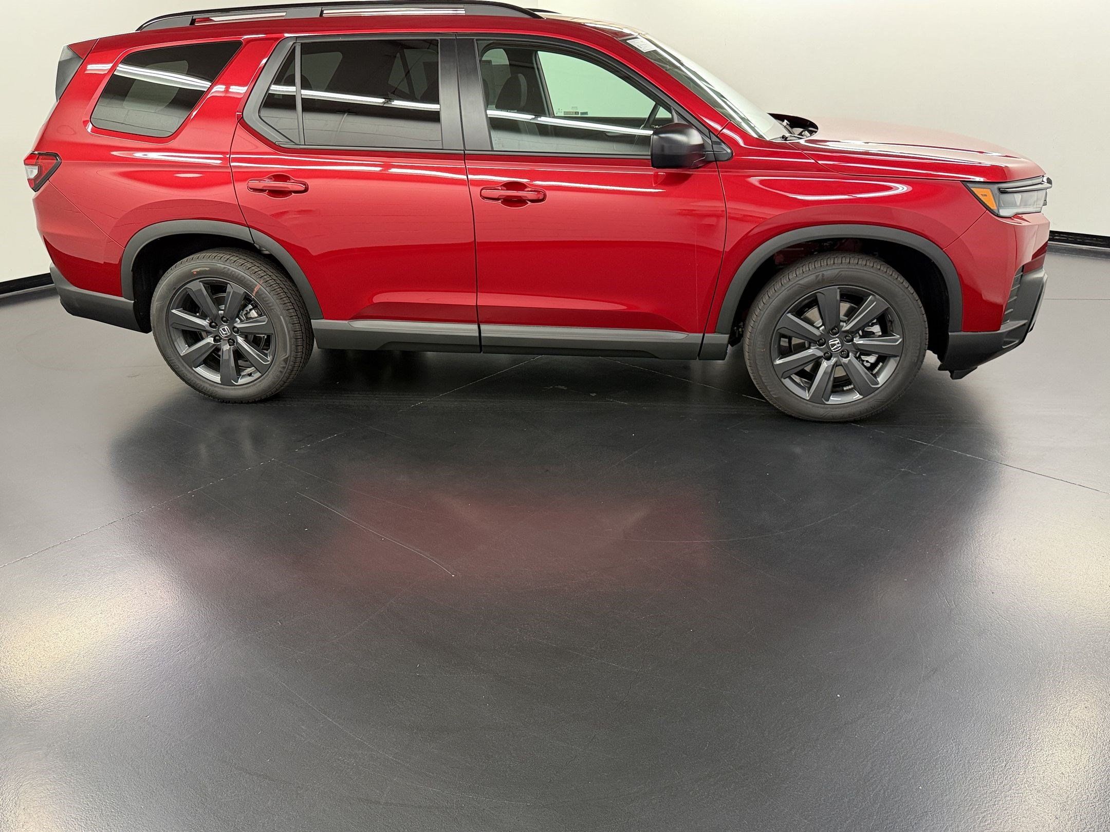 New 2026 Honda Pilot Sport image 8
