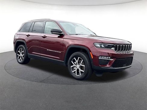 Certified 2024 Jeep Grand Cherokee Limited image 29