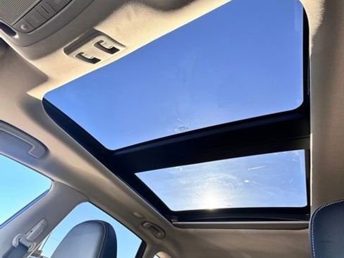 Certified 2024 Nissan Murano Platinum w/ Cargo Package image 35