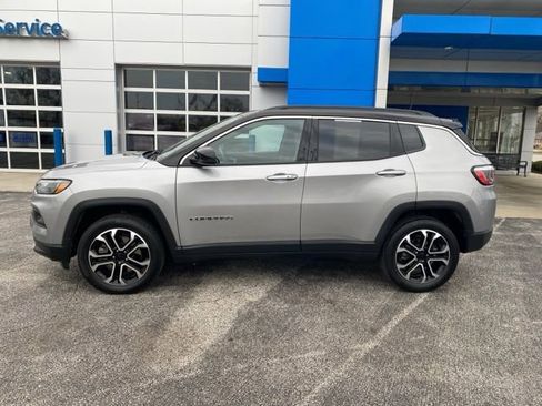 Used 2023 Jeep Compass Limited w/ Sun and Sound Group AWD/4WD image 2