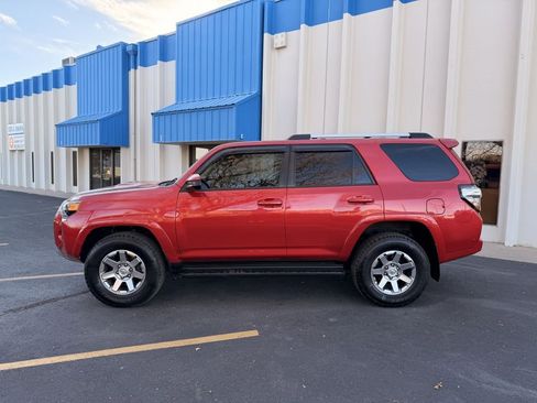 Used 2016 Toyota 4Runner Limited image 4