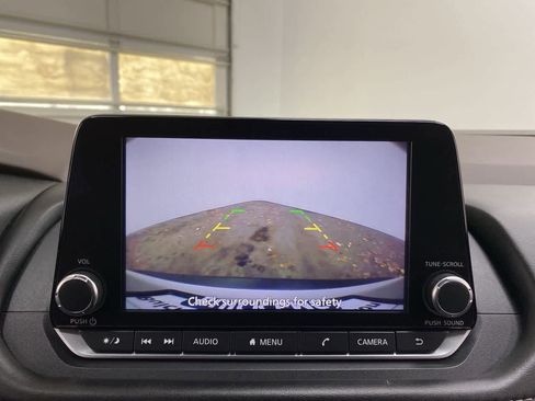 Used 2023 Nissan Rogue SV image 26