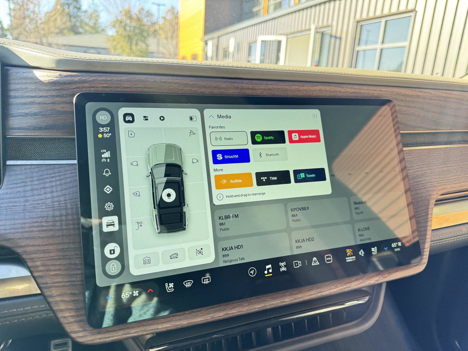 Used 2023 Rivian R1S Launch Edition Quad AWD/4WD image 16