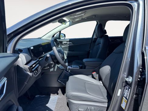 New 2026 Kia Sportage EX image 10