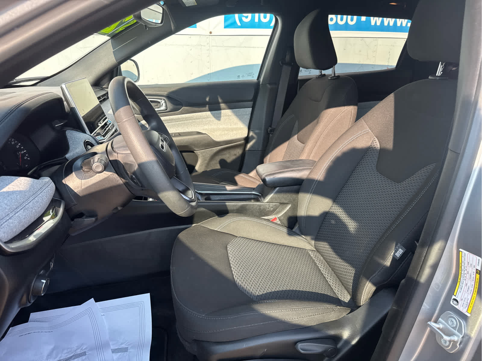 Used 2023 Jeep Compass Sport AWD/4WD image 28