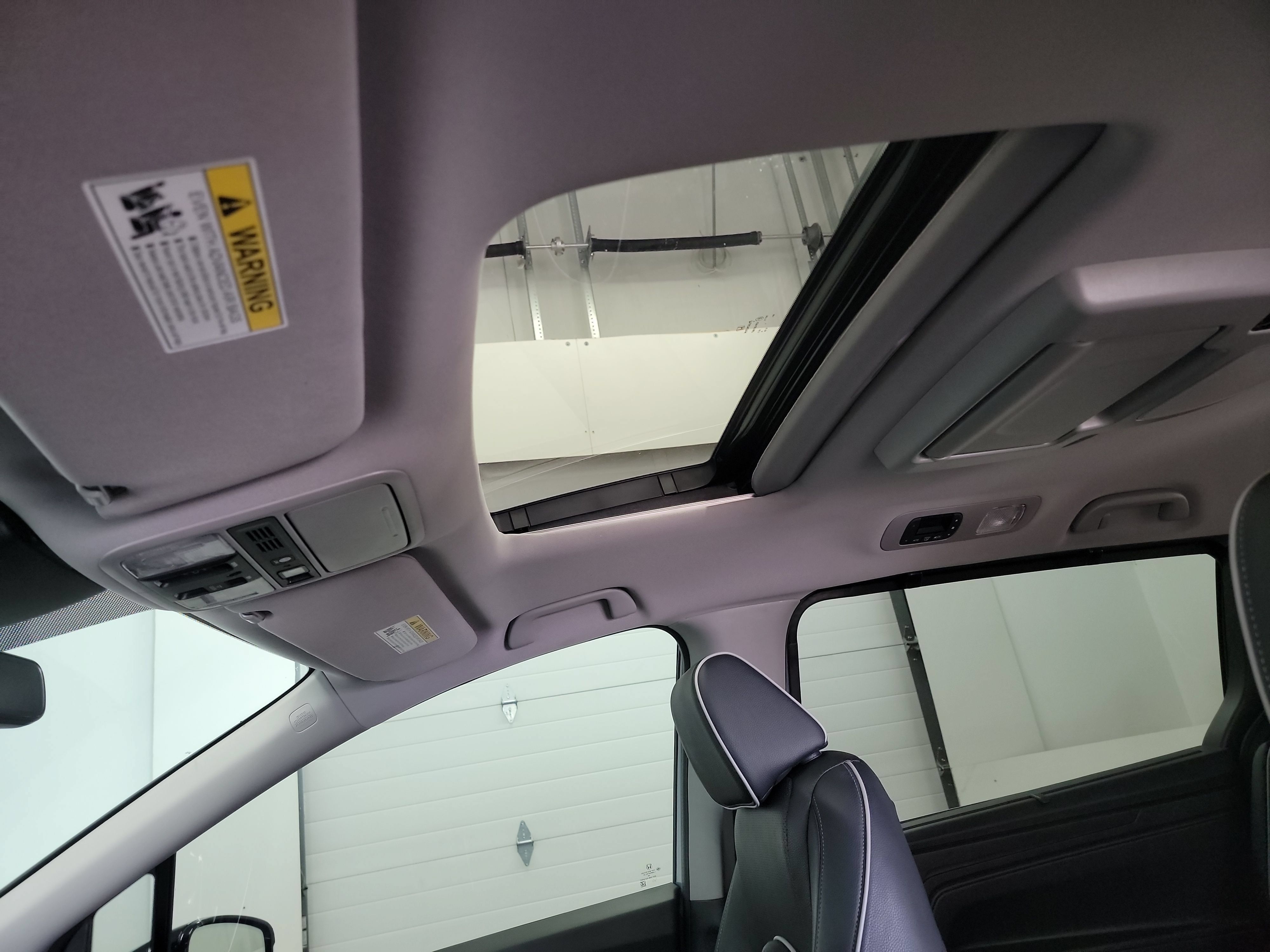 Certified 2023 Honda Odyssey Elite image 24