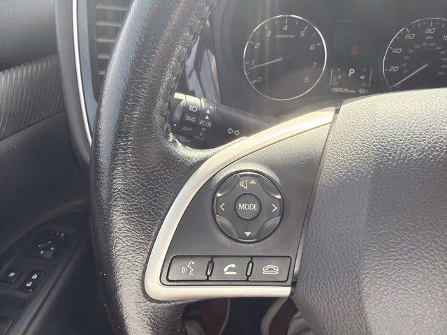 Used 2015 Mitsubishi Outlander SE AWD/4WD image 11