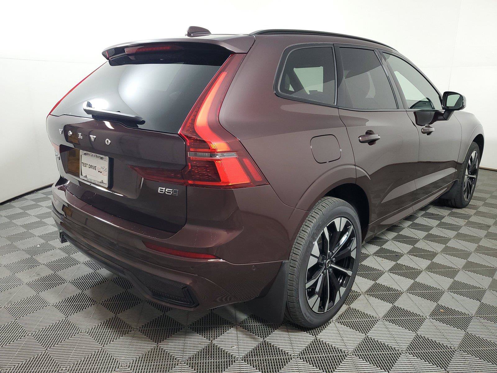 Used 2026 Volvo XC60 B5 Plus w/ Climate Package AWD/4WD image 6