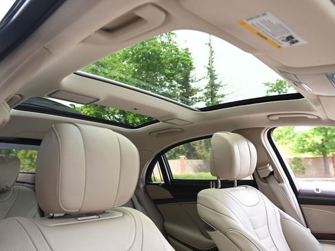 Used 2015 Mercedes-Benz S 550 4MATIC Sedan image 16