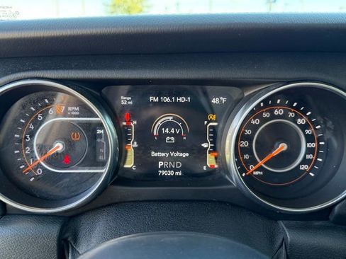 Used 2018 Jeep Wrangler Unlimited Sahara image 14