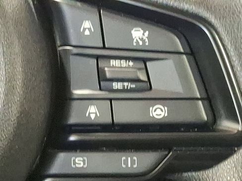 Used 2024 Subaru Crosstrek 2.0i Premium image 21