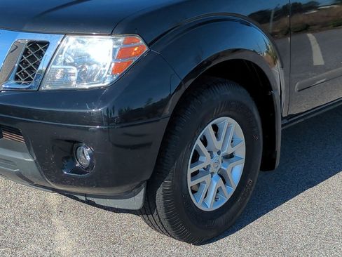Used 2019 Nissan Frontier SV w/ Value Truck Package RWD image 10