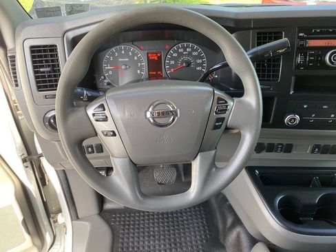 Used 2016 Nissan NV 2500 SV RWD image 12