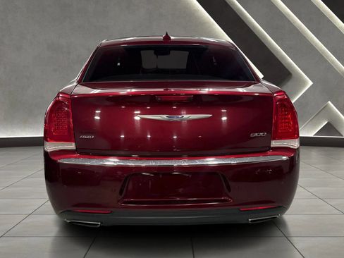 Used 2019 Chrysler 300 Limited w/ Safetytec Plus Group AWD/4WD image 4