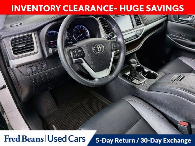 Used 2019 Toyota Highlander XLE AWD/4WD image 13