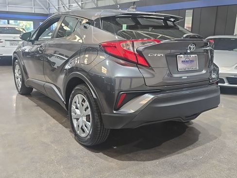 Used 2019 Toyota C-HR LE FWD image 8