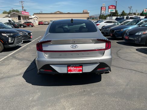 Used 2022 Hyundai Sonata Limited w/ Cargo Package FWD image 8