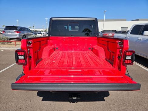 Used 2024 Jeep Gladiator Sport AWD/4WD image 6