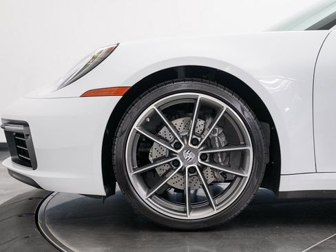 Used 2022 Porsche 911 Carrera image 13