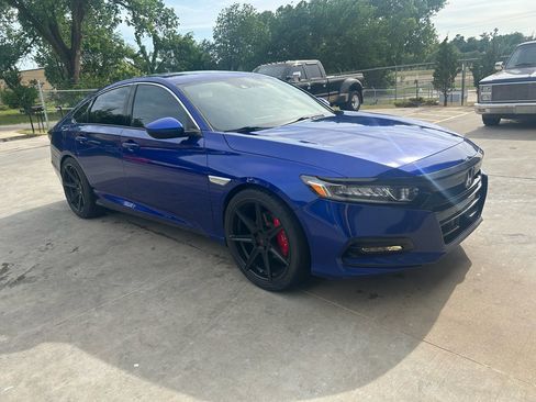 Used 2018 Honda Accord Sport image 1