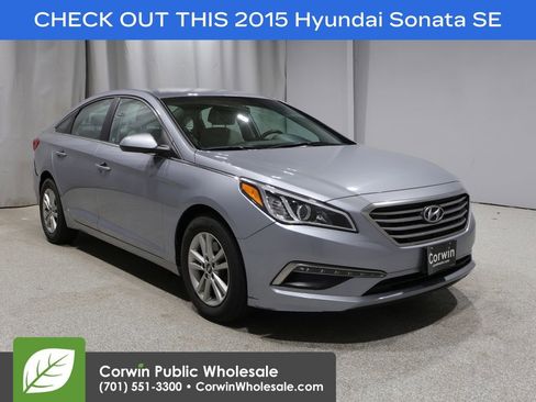 Used 2015 Hyundai Sonata SE FWD image 1