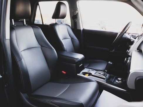 Used 2022 Toyota 4Runner SR5 Premium image 38