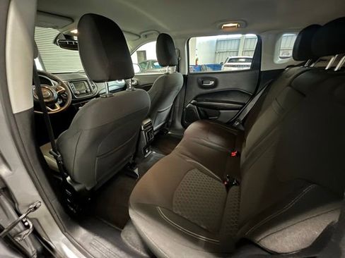 Used 2018 Jeep Compass Sport AWD/4WD image 15