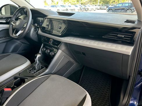 Certified 2024 Volkswagen Taos S FWD image 32