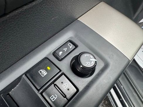 Used 2022 Toyota Tundra Limited AWD/4WD image 15